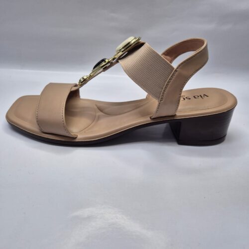 Sandália Via Scarpa Cor Nude 8668